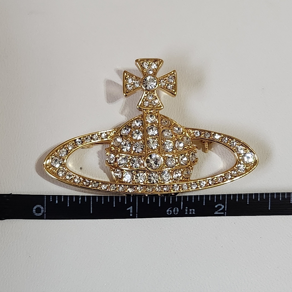 Vivienne Westwood Bas Relief Gold Brooch Brand New - Picture 7 of 10